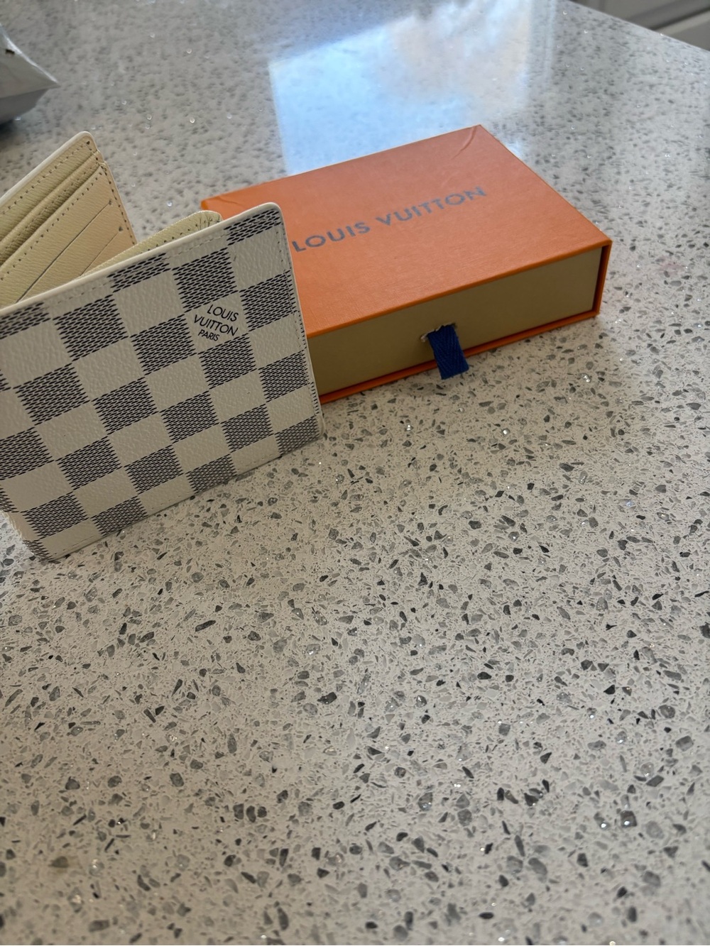 Louis Vuitton Damier Azur Canvas wallet - White/Gray